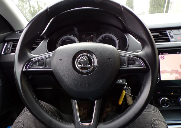 Skoda Octavia cena 65000 przebieg: 156000, rok produkcji 2017 z Ujście małe 172